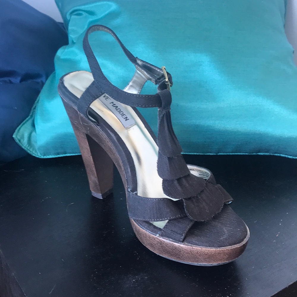 Steve Madden gently worn brown sandals